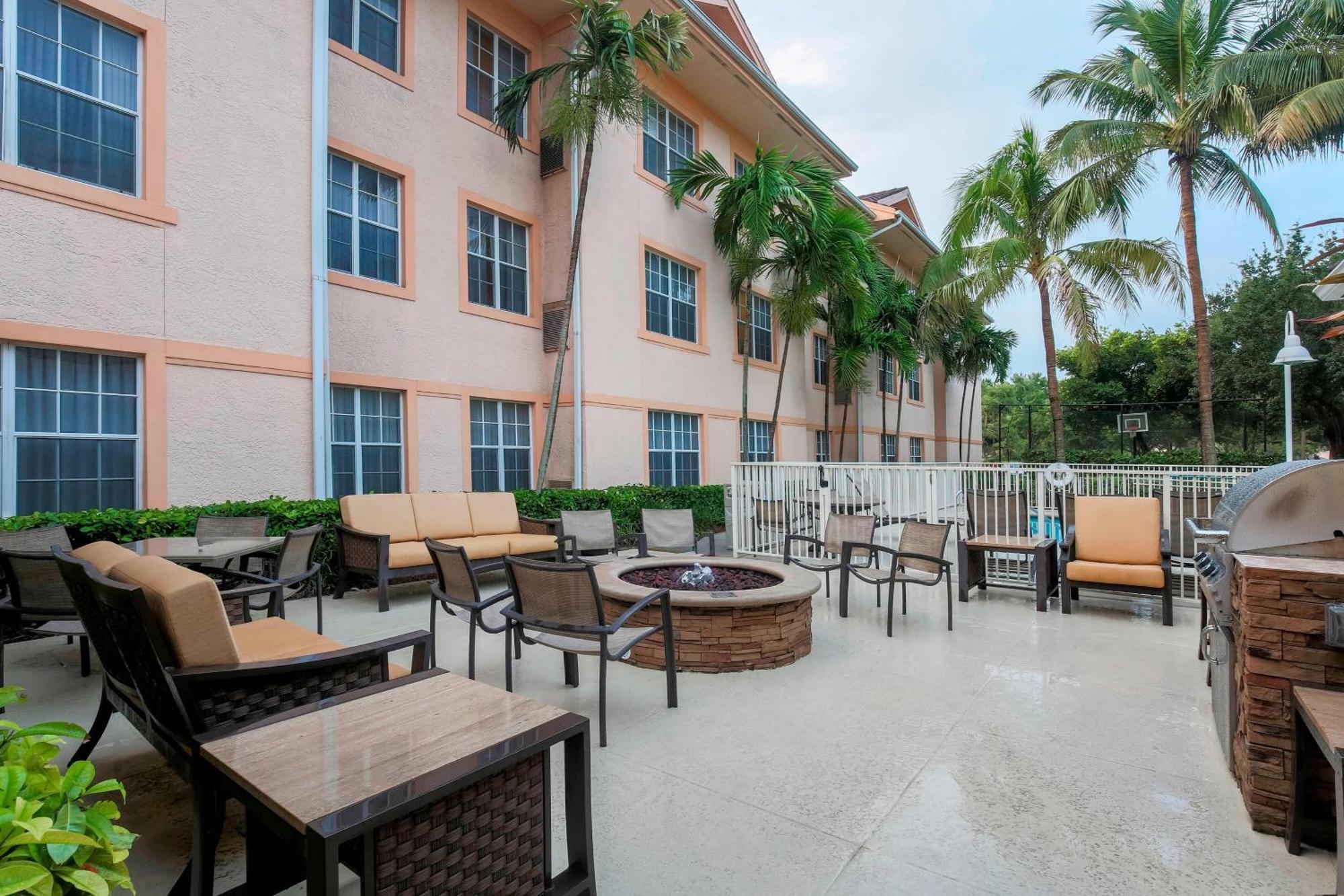 Residence Inn West Palm Beach Bagian luar foto