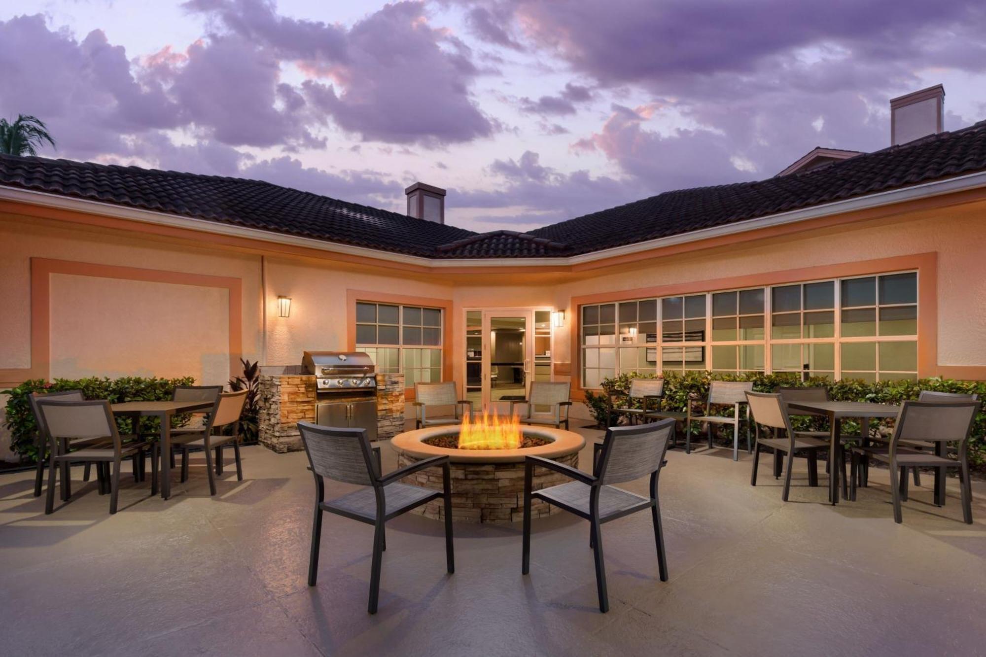 Residence Inn West Palm Beach Bagian luar foto