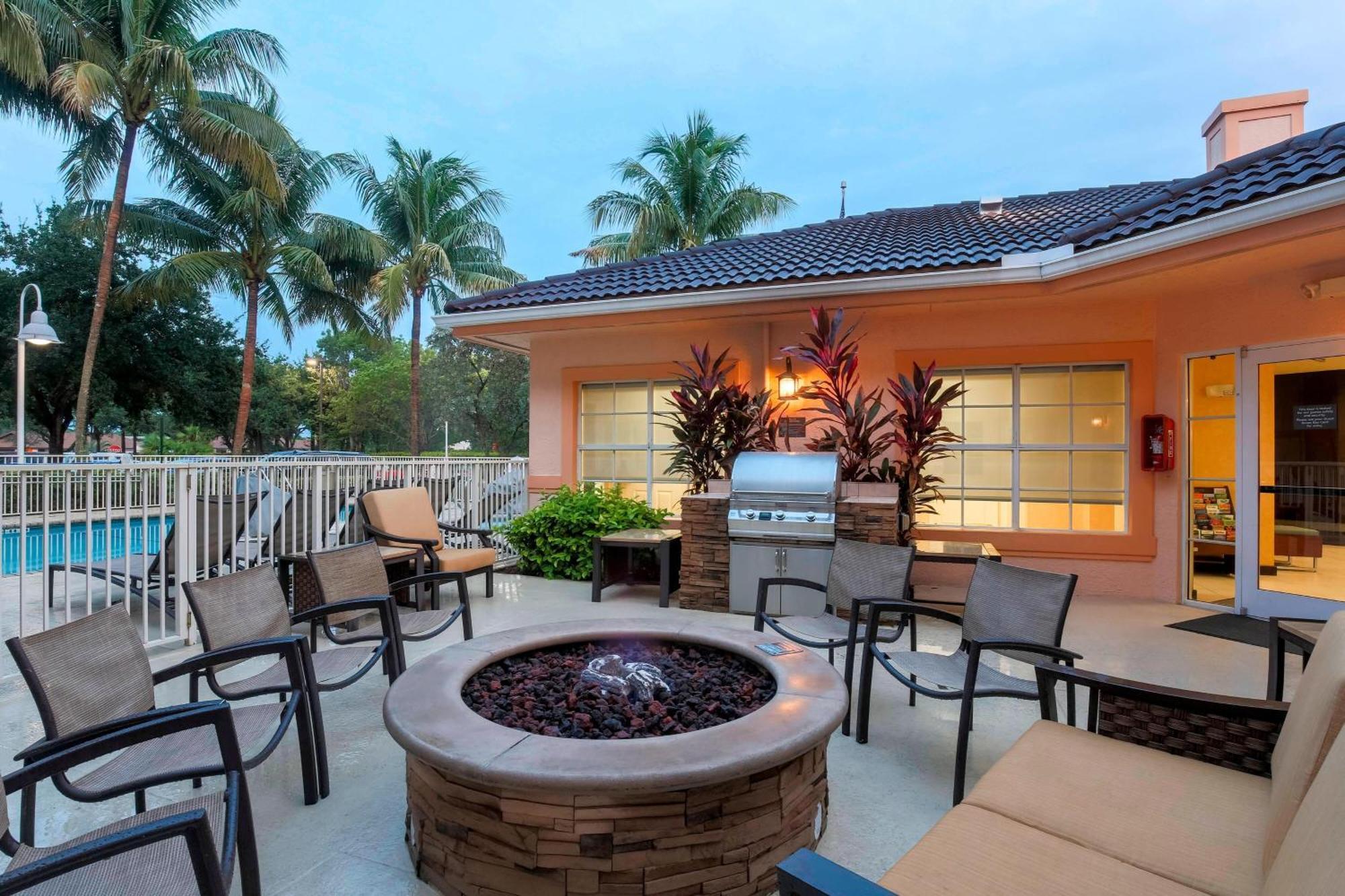 Residence Inn West Palm Beach Bagian luar foto